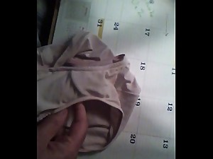 moms pink panties