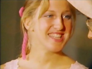 The Corn Hole  Free Live Cams