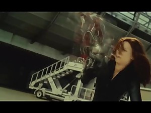 GIANTESS BLACK WIDOW VS ANT-MAN ( WITH