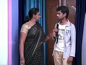 Indian House Wife Aunty Romance with